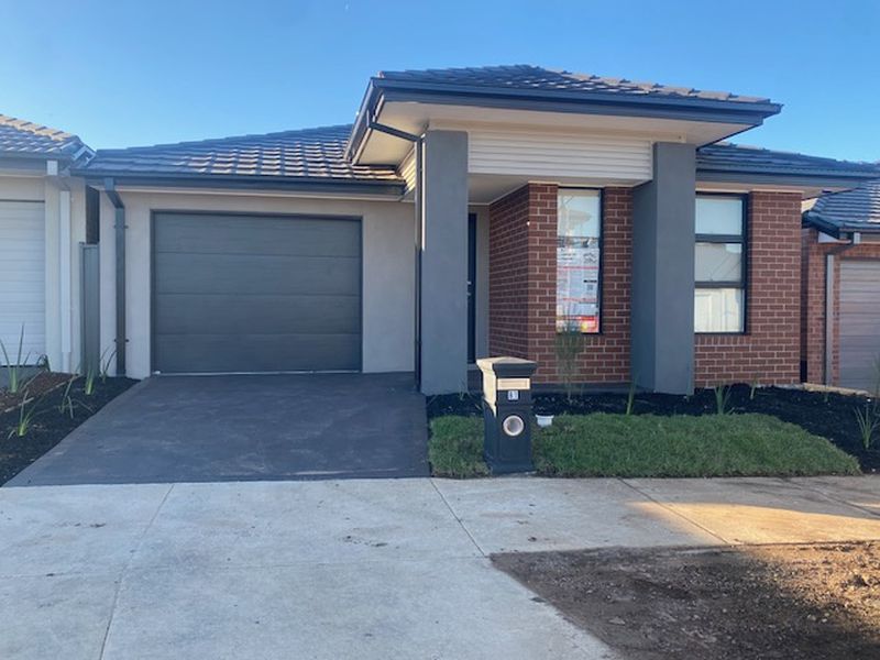 81 Madeira Dr, Truganina