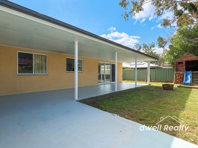 4 DEANE STREET, St Georges Basin