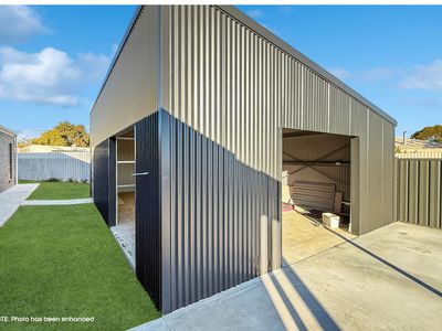 6 Robert Walter Place, Deniliquin