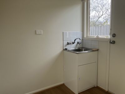 2 / 28-30 Helms Street, Newcomb