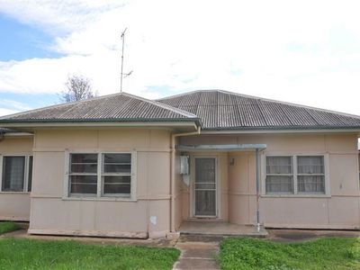 23 Wambat St, Forbes