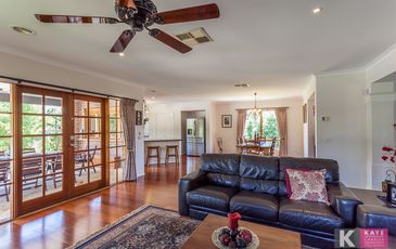 25 Rose Garden Court, Narre Warren North
