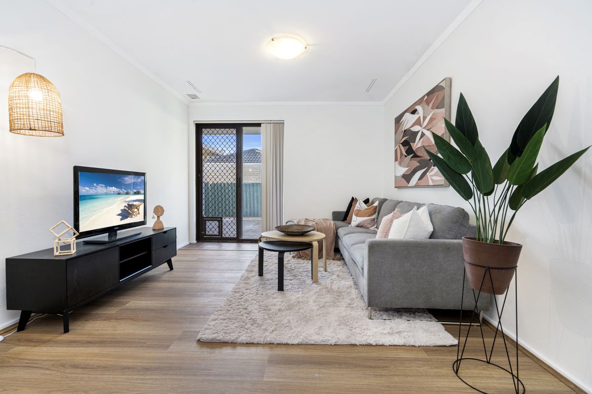 33 Riga Crescent, Willetton