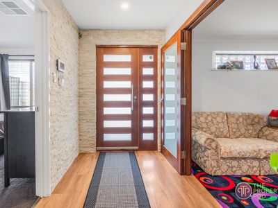 43 Explorer Drive, Thornlie