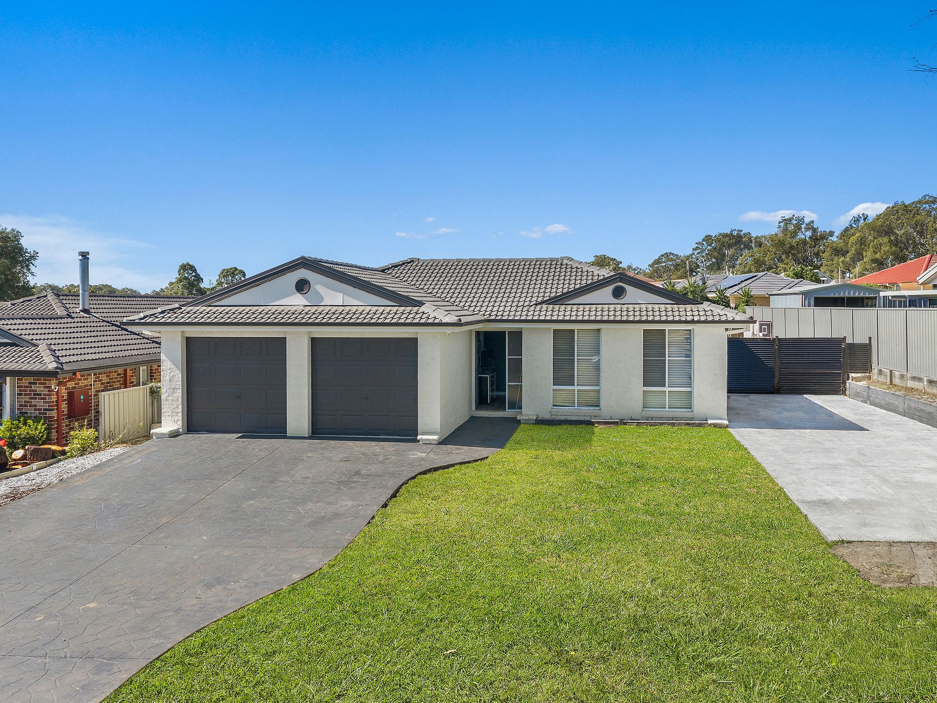 24 Peppermint Drive, Worrigee