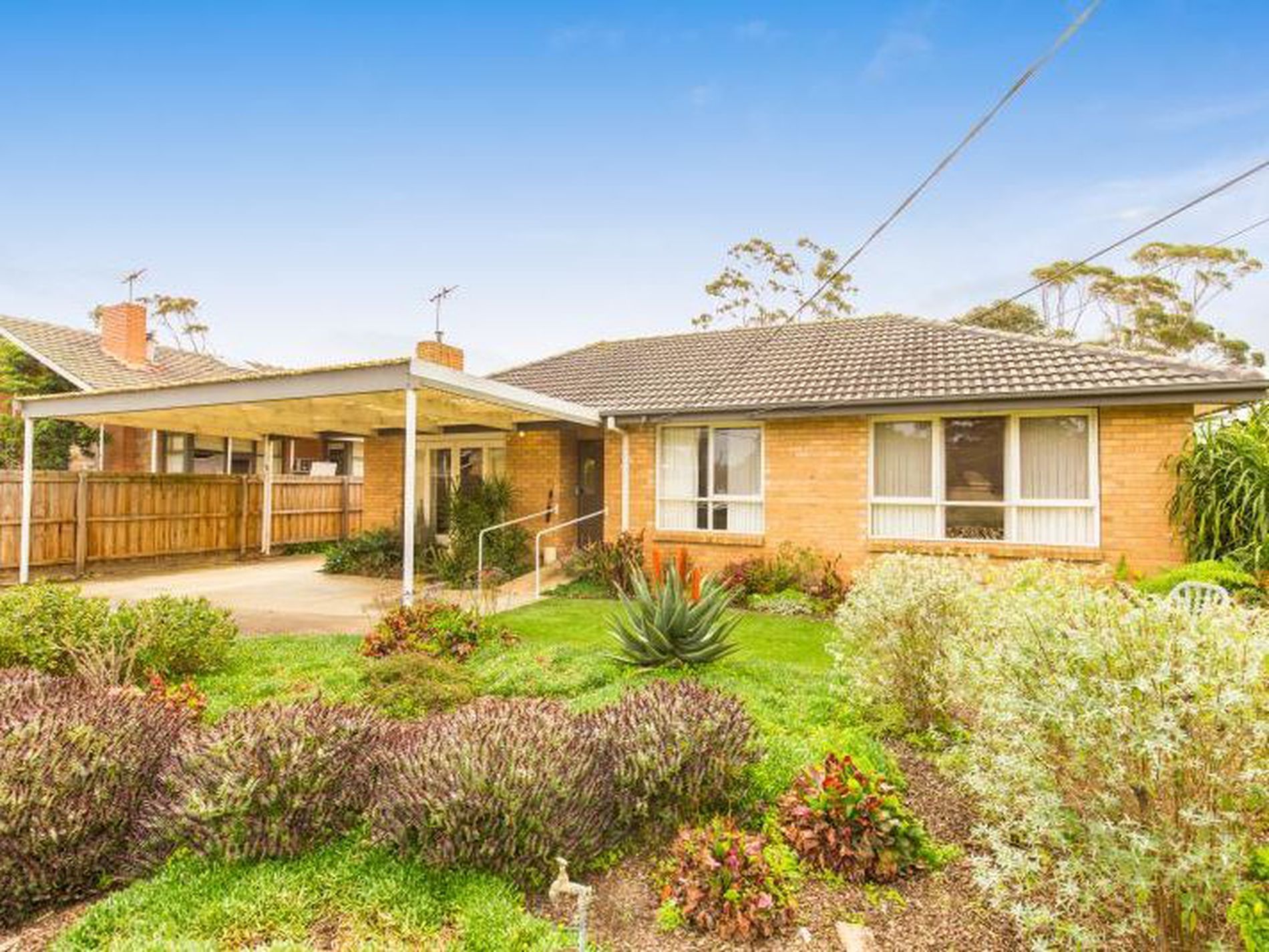 8 Thompson Court, Werribee