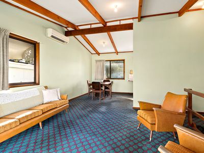 8 The Parapet, Manyana
