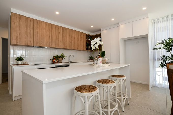 212 / 11 Waterside Retreat, Birtinya