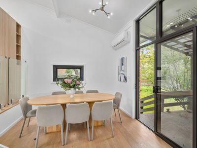 2 The Close, Mount Waverley