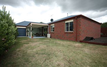 11 Silverleaves Blvd, Berwick