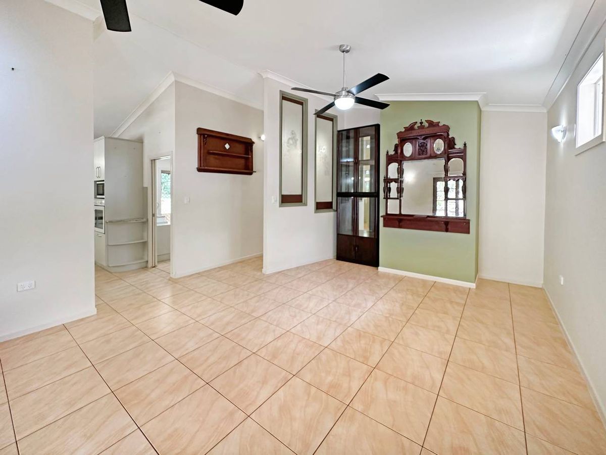 164 Carrington Road, Atherton
