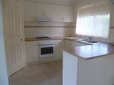 2 / 3 Pratt Court, Bell Post Hill