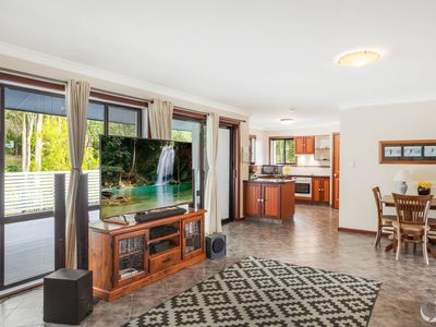 11 Mummaga Lake Drive, Dalmeny