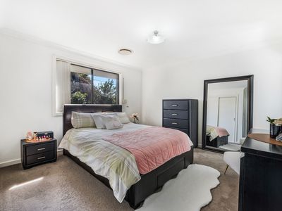 9A McCubbin Pl, Casula