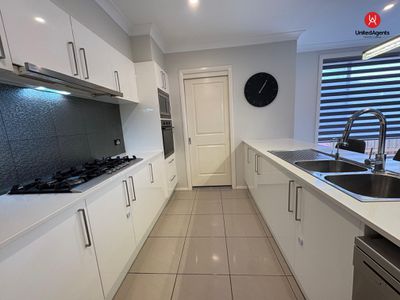 33 Faverolle Drive, Spring Farm