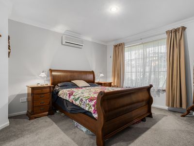 5 Mauldon Mews, Winthrop
