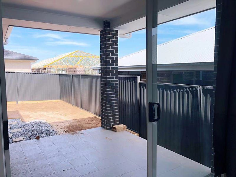 9 Rowan Street, Oran Park