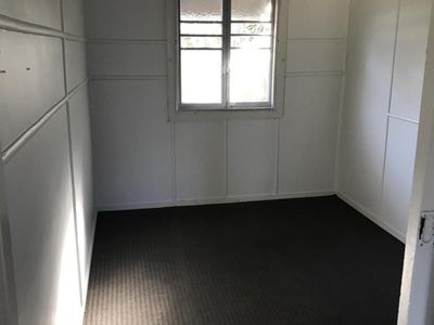 864 Beachmere Rd, Beachmere