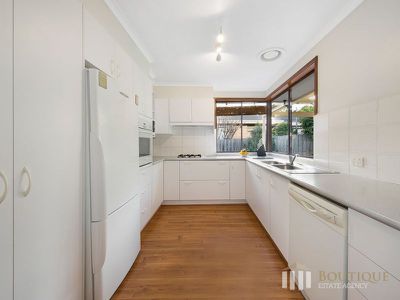 12 Huxley Avenue, Dandenong North