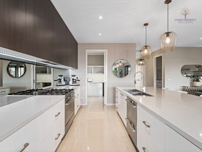 16 Outrigger Court, Point Cook