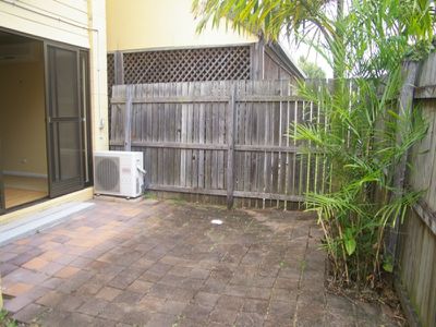 Unit 8 / 60 Railway Street, Booval