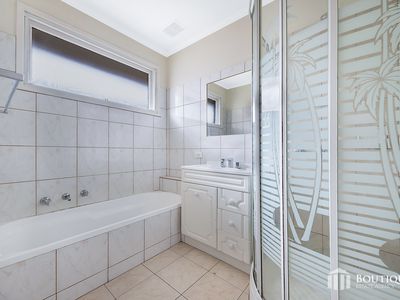 54 Rawdon Hill Drive, Dandenong North
