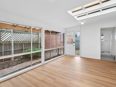 70 Breakwater Road, Thomson