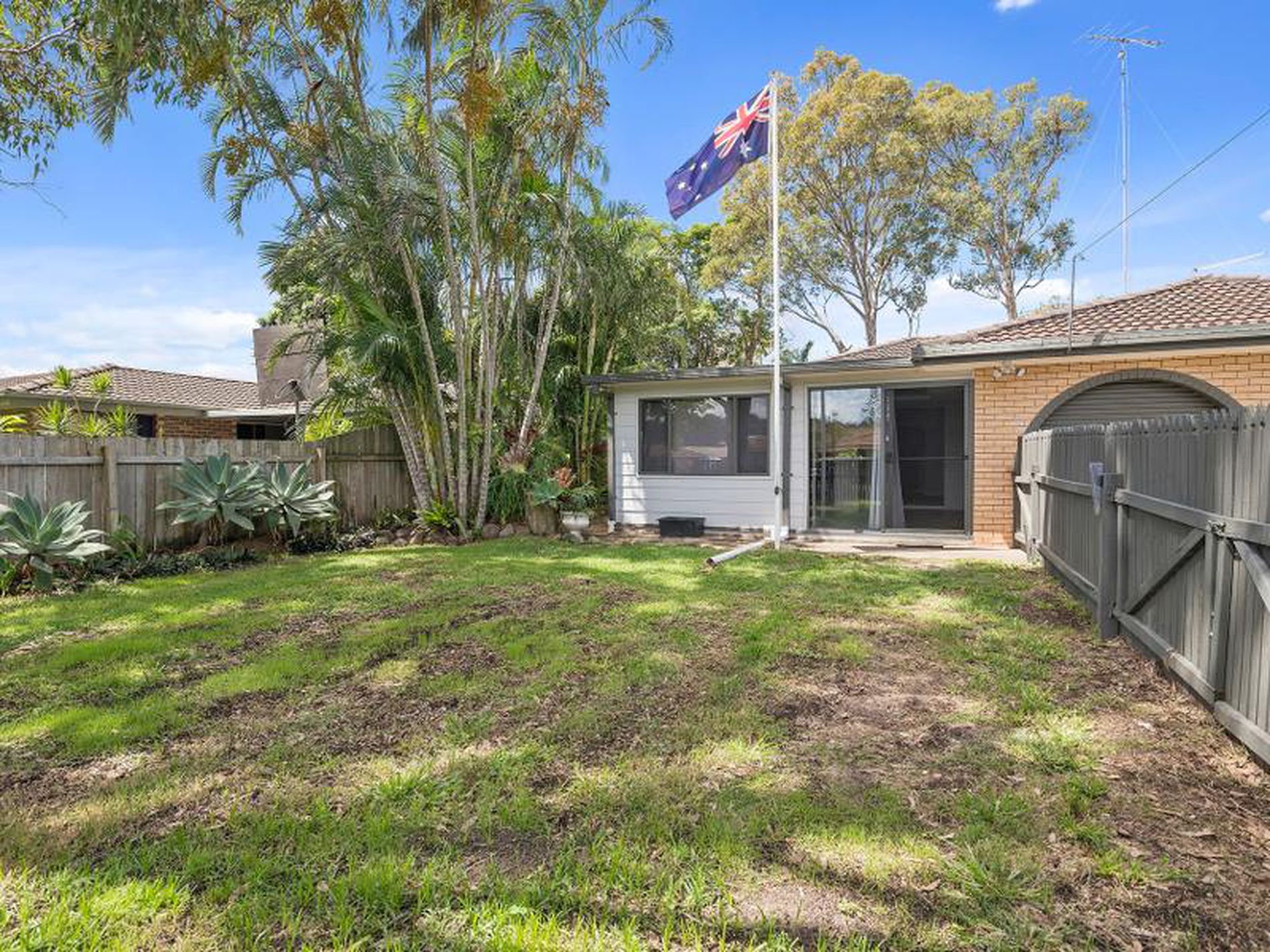 1 / 3 Pelican Place, Tweed Heads West