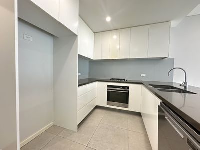 14/2A Angas Street, Meadowbank
