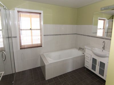 3734 The Bucketts Way, Krambach