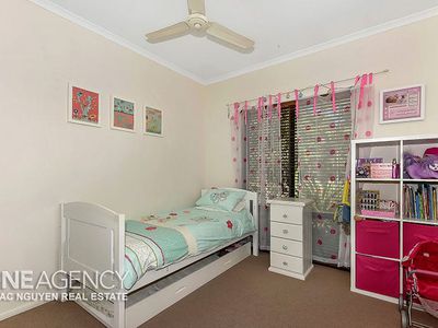 45 Hinchinbrook Cct, Forest Lake