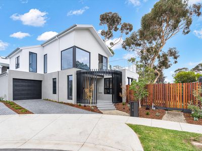 15b Curtin Court, Altona