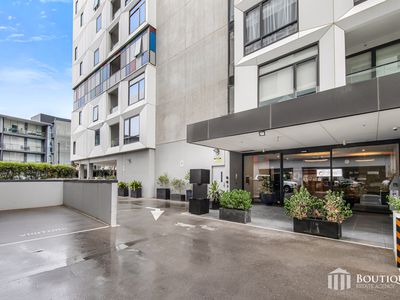 a305 / 400 Burwood Highway, Wantirna South