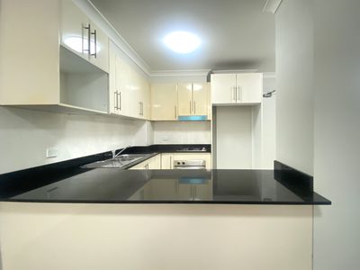 12/181 Hawkesbury Road, Westmead