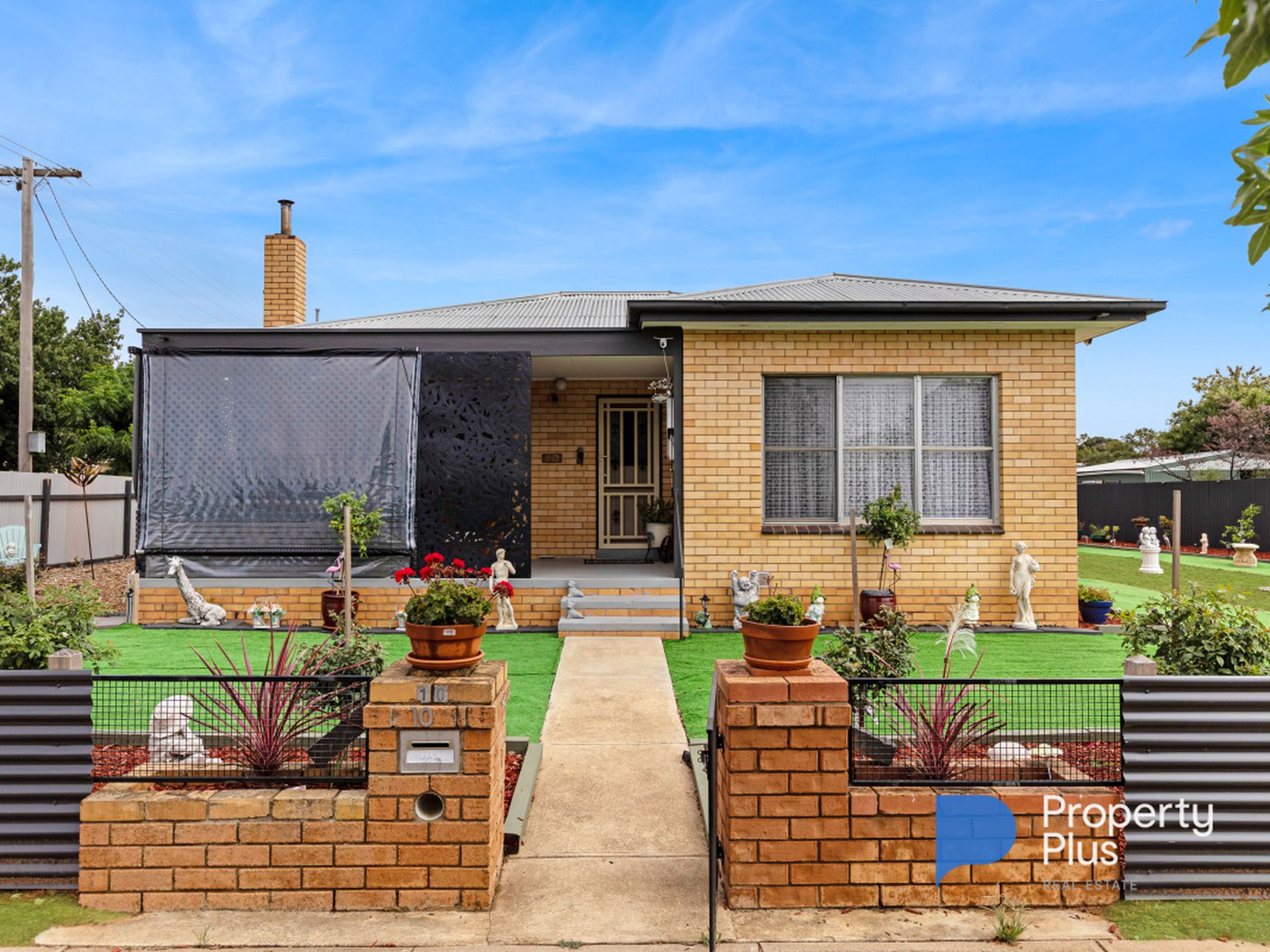 10 ARMSTRONG STREET, Charlton