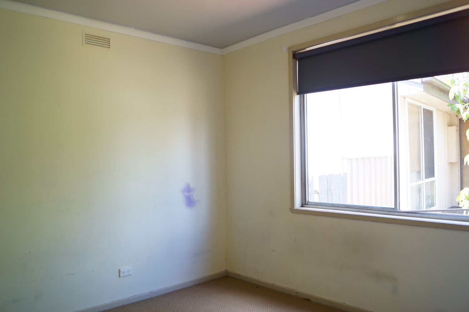 6 Felstead Avenue, Horsham