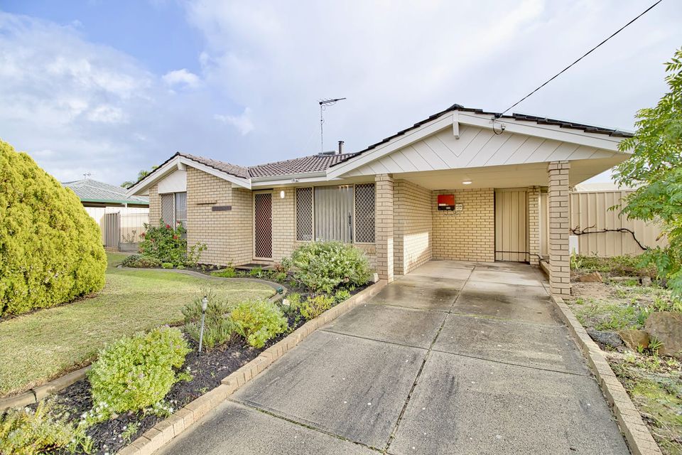 8 Maitland Cl, Cooloongup