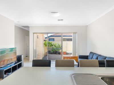 5 / 9 Barfield Road, Hammond Park