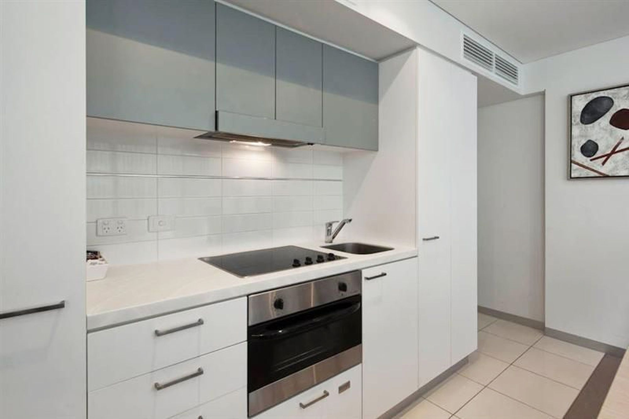 411 / 104 North Terrace, Adelaide