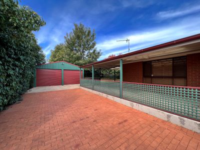 8 Lincoln Park Way, Dubbo