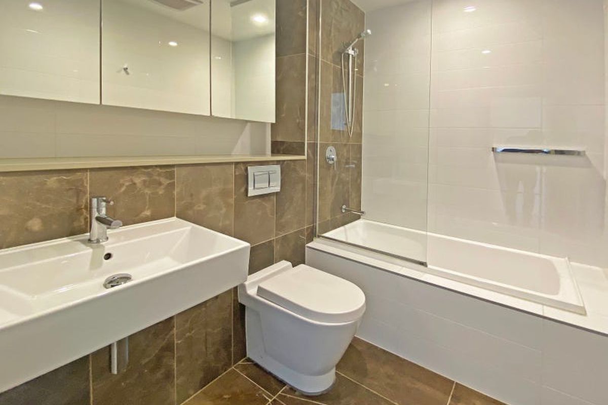 708 / 7  Stromboli Strait , Wentworth Point