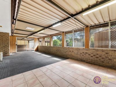 27 Taylor Close, Leda