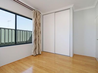 12 Graduate Way, Coolbellup