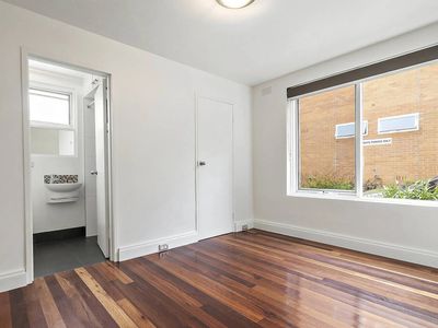 4 / 5 McGrath Court, Richmond
