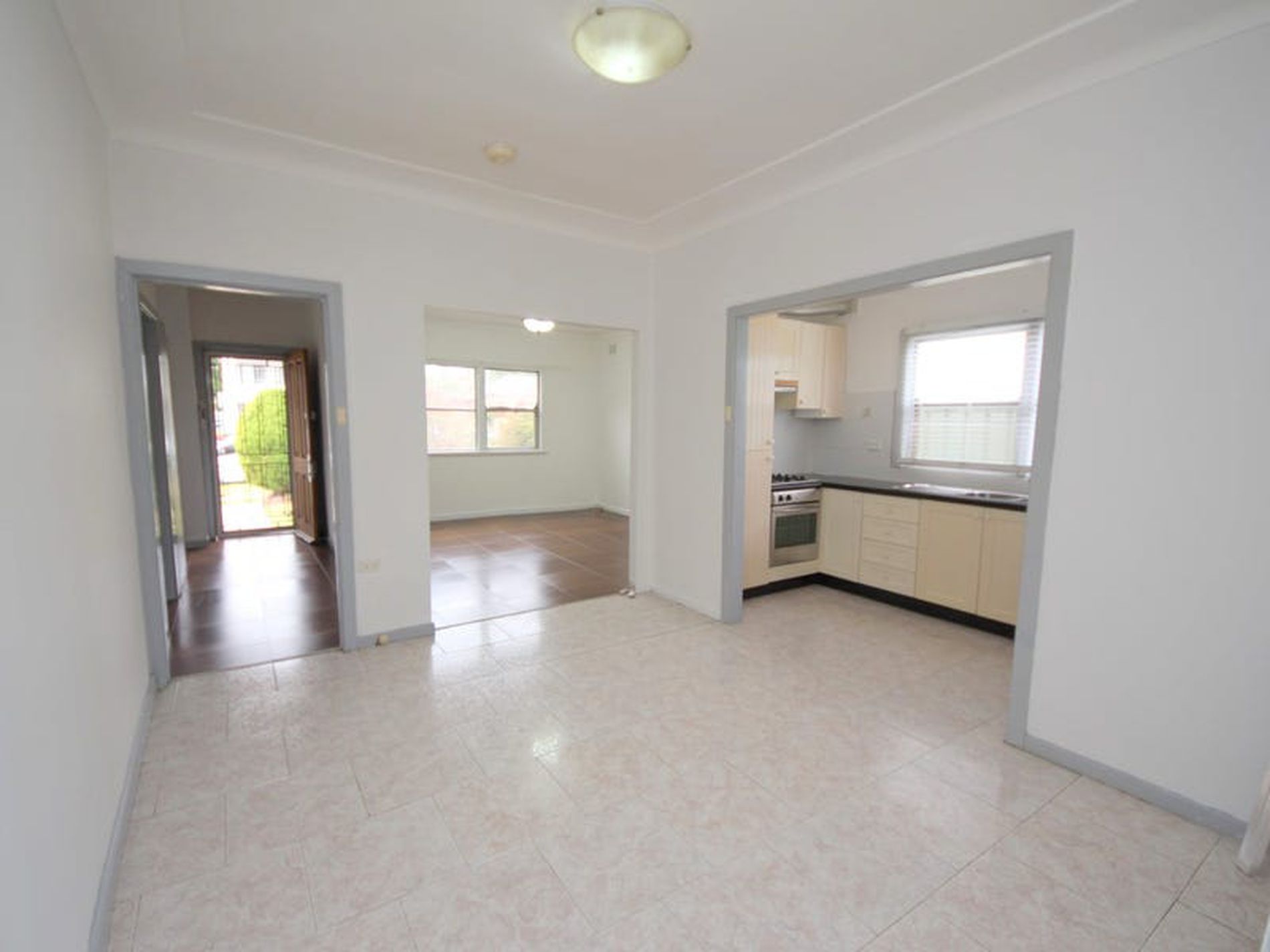 136 The Avenue, Condell Park