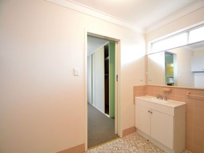 7 Bywood Way, Lynwood