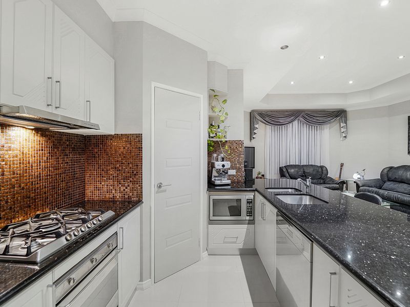 35A Hartfield Way, Westminster