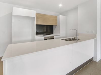 2202 / 1 Waterford Court, Bundall