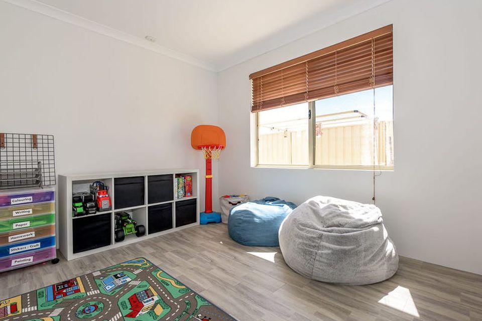 18 Forward Street , Baldivis