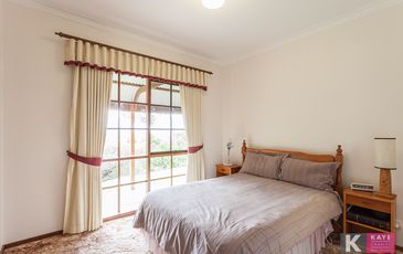 24 Sugarloaf Road, Beaconsfield Upper